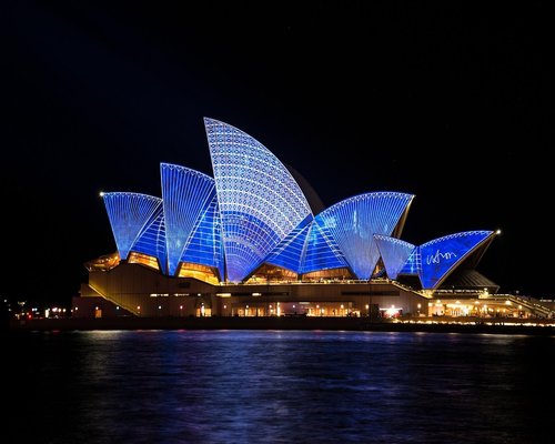 Sydney Opera house and harbour representing premium weekend leisure